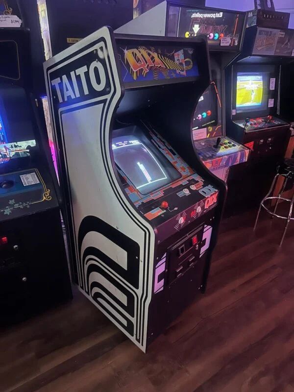 Taito QIX Classic Upright Arcade Game — image 4