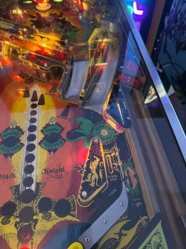 Williams Black Knight Pinball Machine — image 8