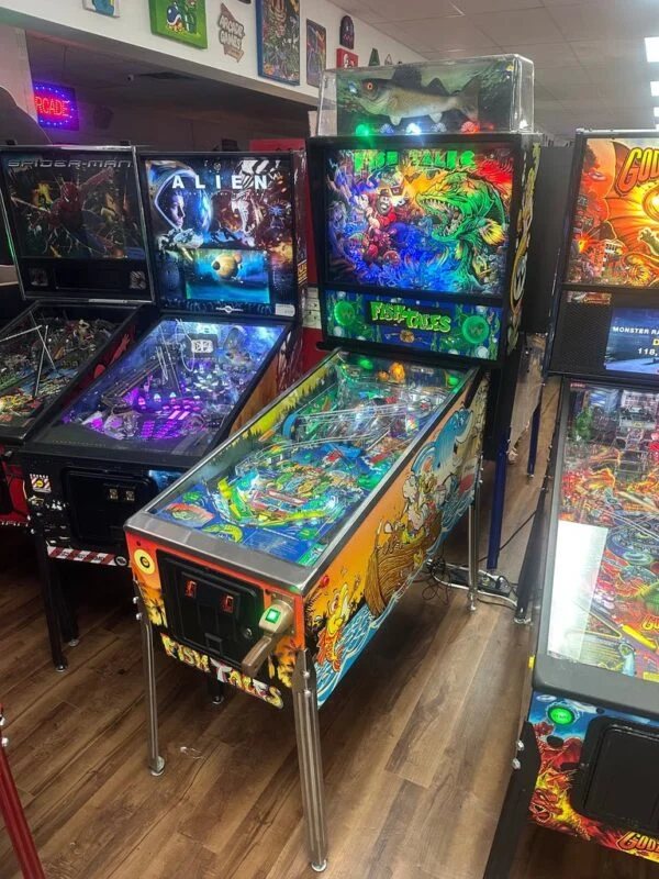 Williams LOADED Fish Tales Pinball Machine — image 5