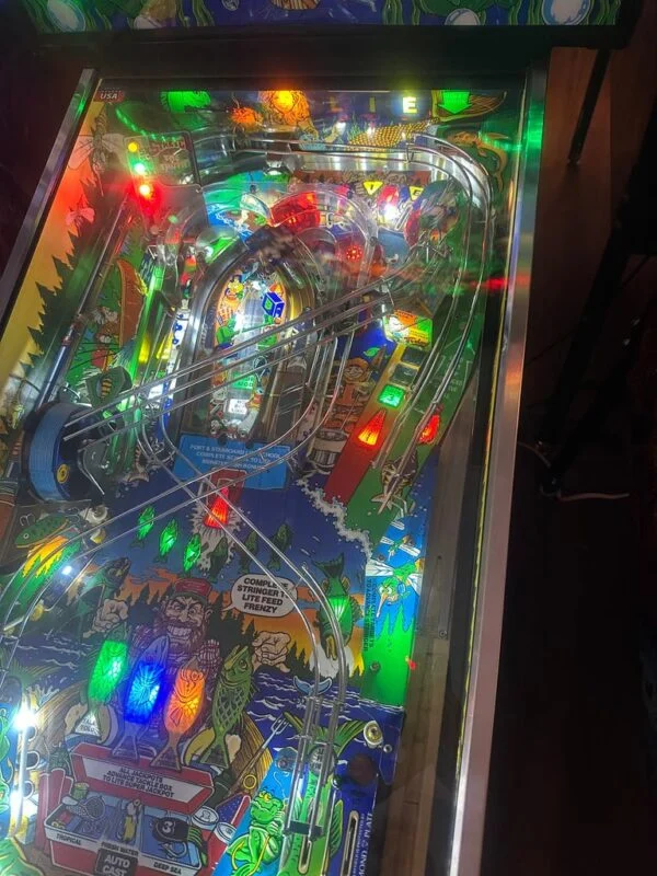 Williams LOADED Fish Tales Pinball Machine — image 8