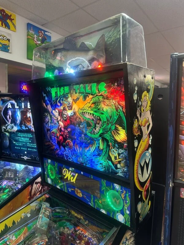 Williams LOADED Fish Tales Pinball Machine — image 11