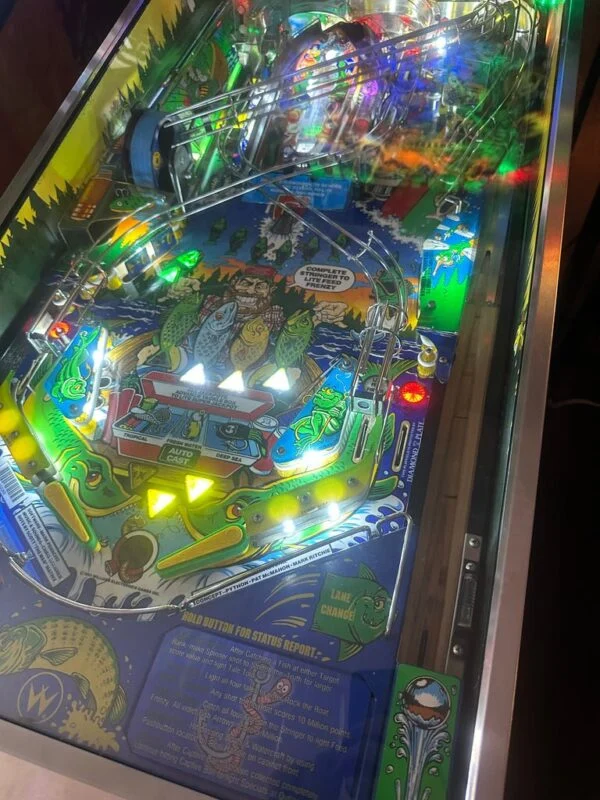Williams LOADED Fish Tales Pinball Machine — image 16