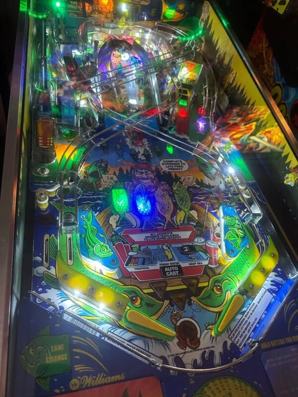 Williams LOADED Fish Tales Pinball Machine — image 17