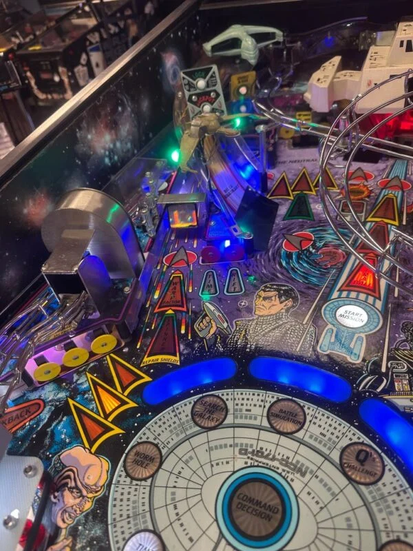 Williams Star Trek: The Next Generation Pinball Machine — image 10