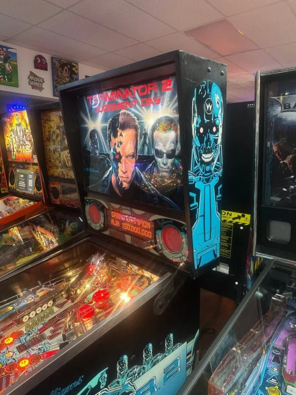 Williams Terminator 2: Judgement Day Pinball Machine — image 2
