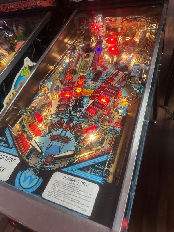 Williams Terminator 2: Judgement Day Pinball Machine — image 4